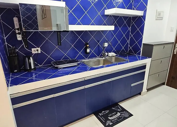 Bgc Beautiful Large 1 Bedroom Sleeps 3 Adults * Манила